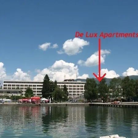 De Lux Kosta Center *